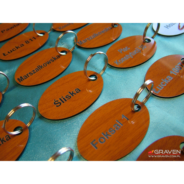 BRELOK Z LAMINATU - IMITACJA DREWNA B-007 (40 x 60mm)